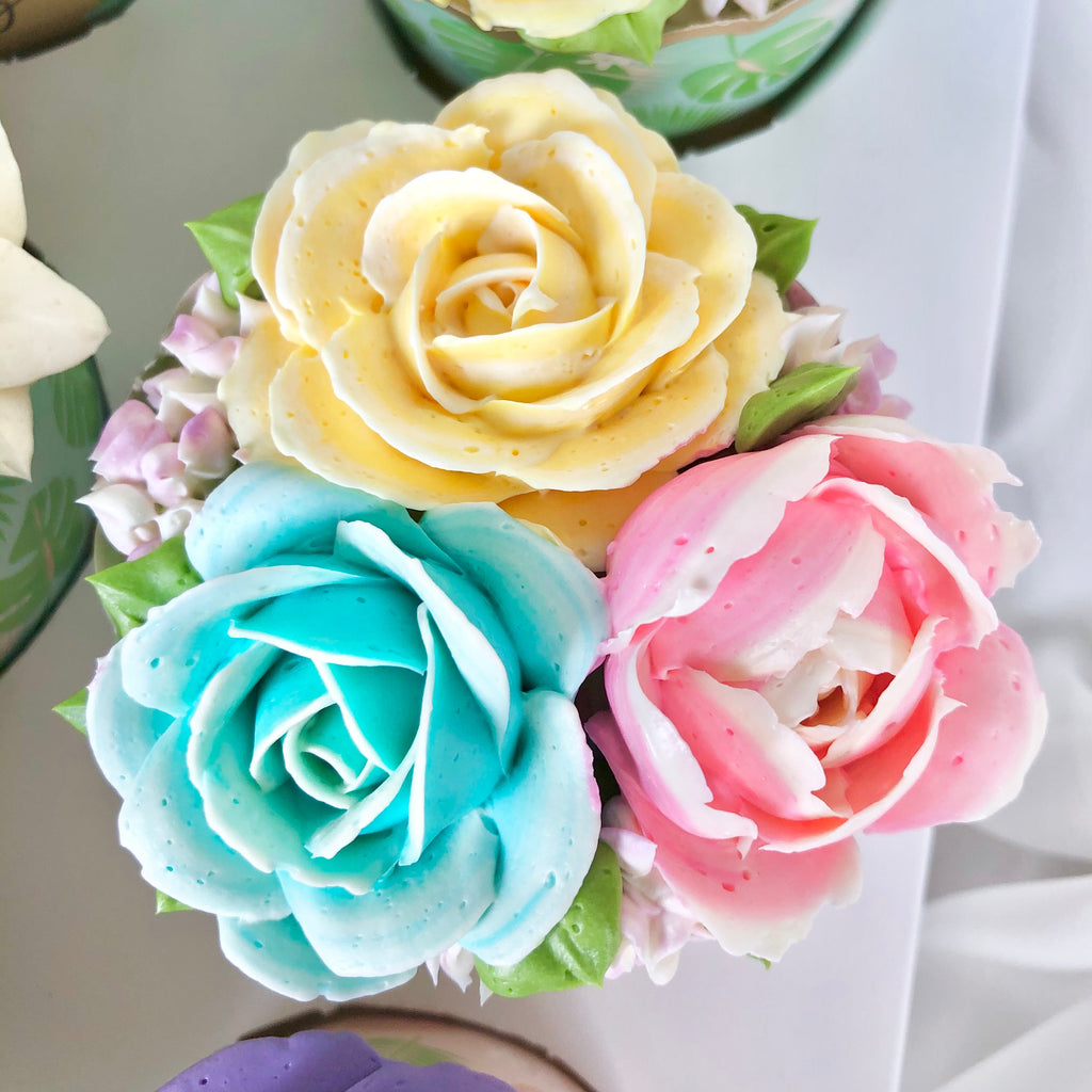 Blooming Roses Cake